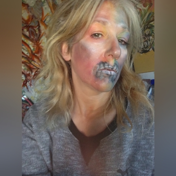 Meet your Posher, Ariel - Picture 4 of 7